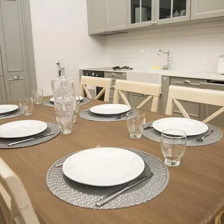 Exclusive Charm Of The Old Apartment *