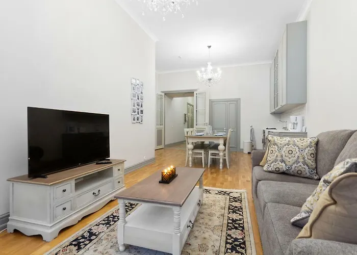 Exclusive Charm Of The Old * تالين